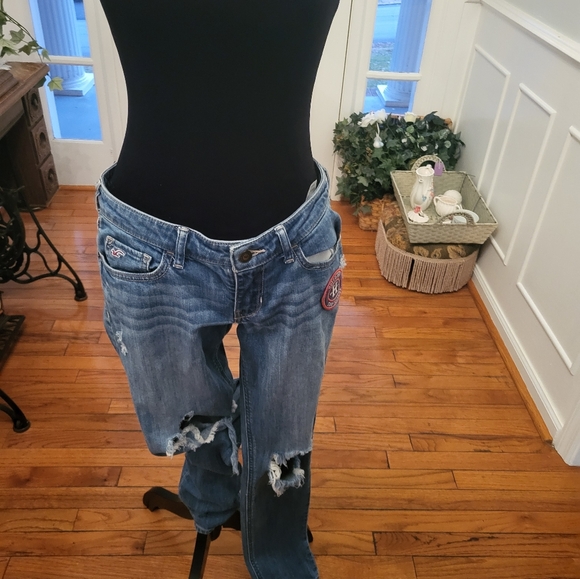4/$19 Hollister distressed skinny jeans 31 in inseam size 5 - Picture 2 of 7